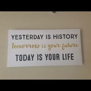 Beautiful wall canvas with motivational saying